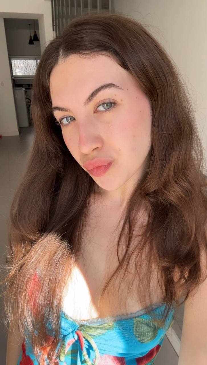 Nude girl Amber in Bremen