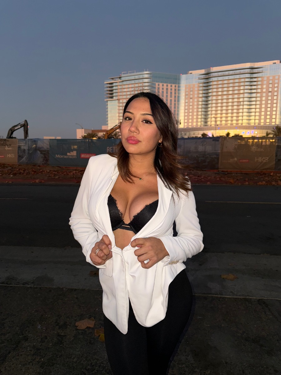 Take a pause and enjoy Ali Cruz — streaming from Bremen