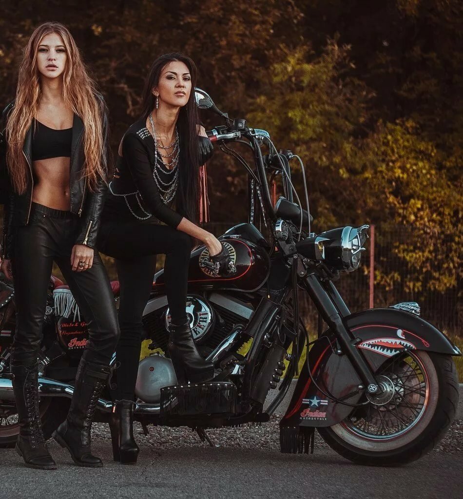 Beautiful girls and bikes in Bremen