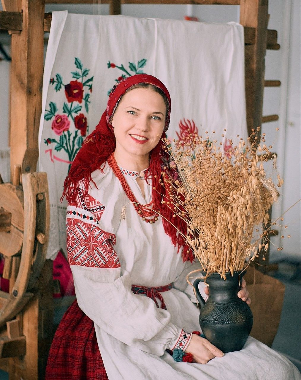 Women in Slavic costumes in Bremen