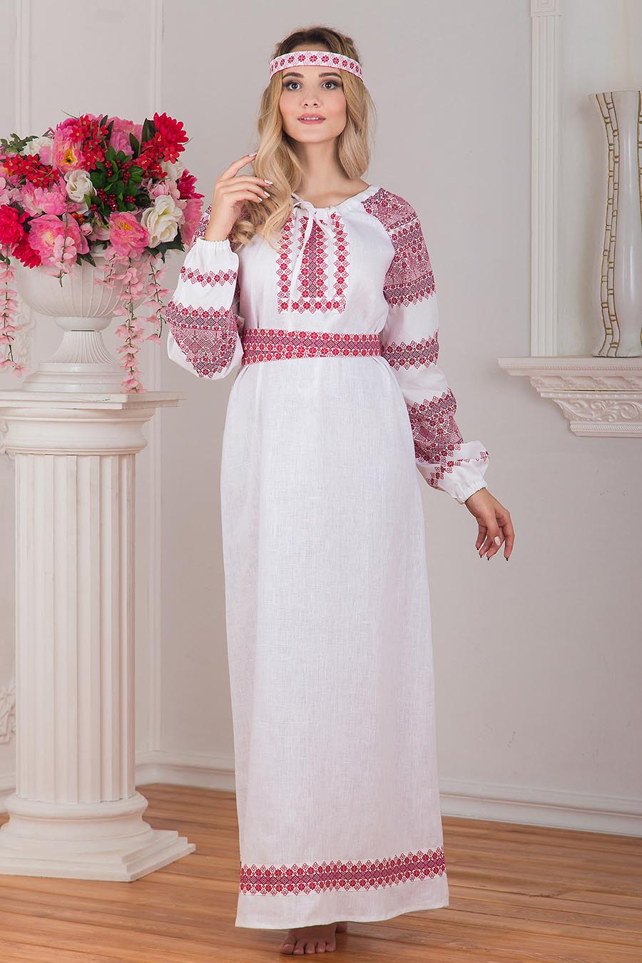 Women in Slavic costumes in Bremen