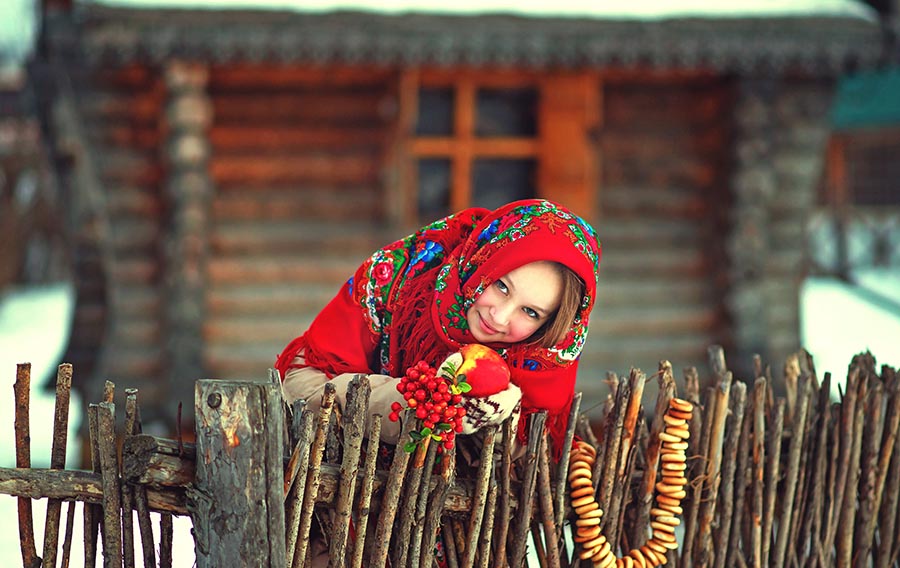 Sexy girl Women in Slavic costumes in Bremen
