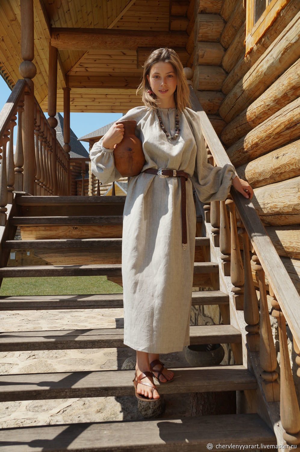 Girls in Slavic costumes in Bremen